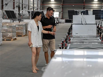 Avstraliyaning mijozlarining tashrifi va quyosh uchun maqtovlar - Monitoring monitoringi va yorit...